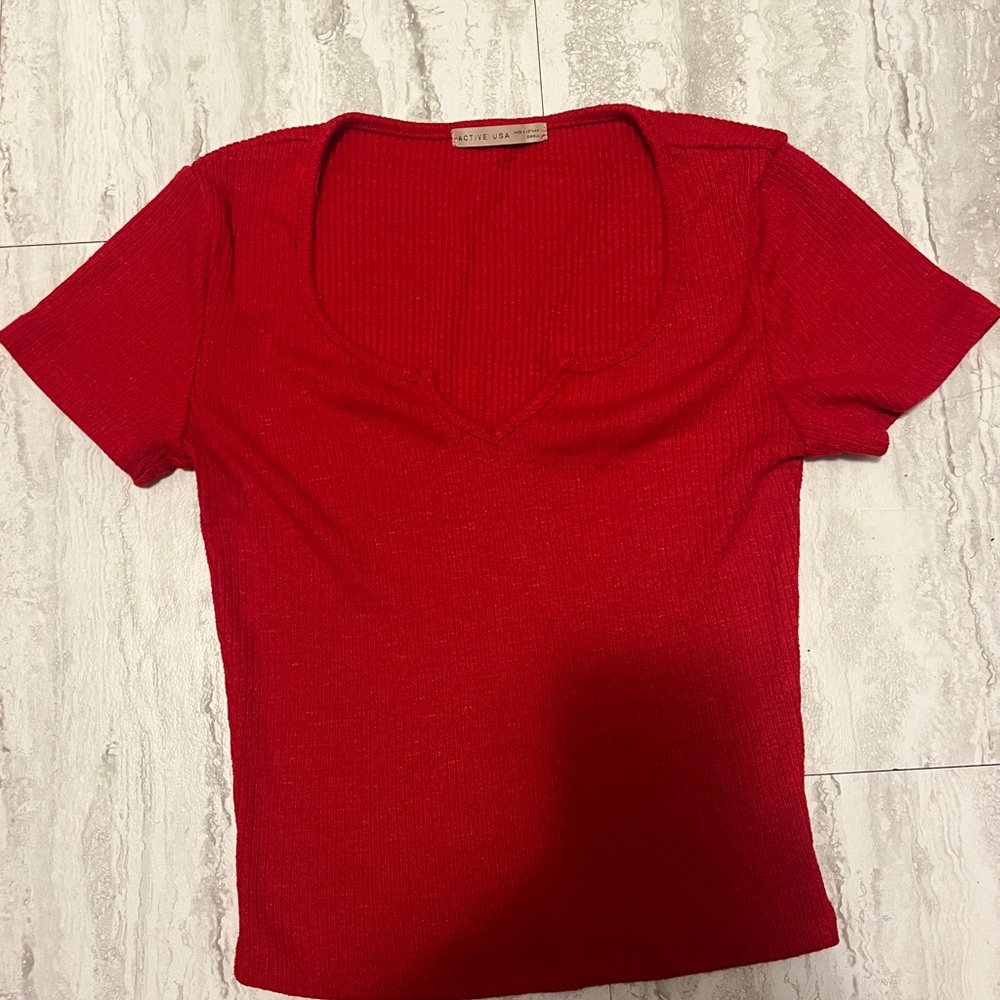 Active USA Red Ribbed Short Sleeve Top